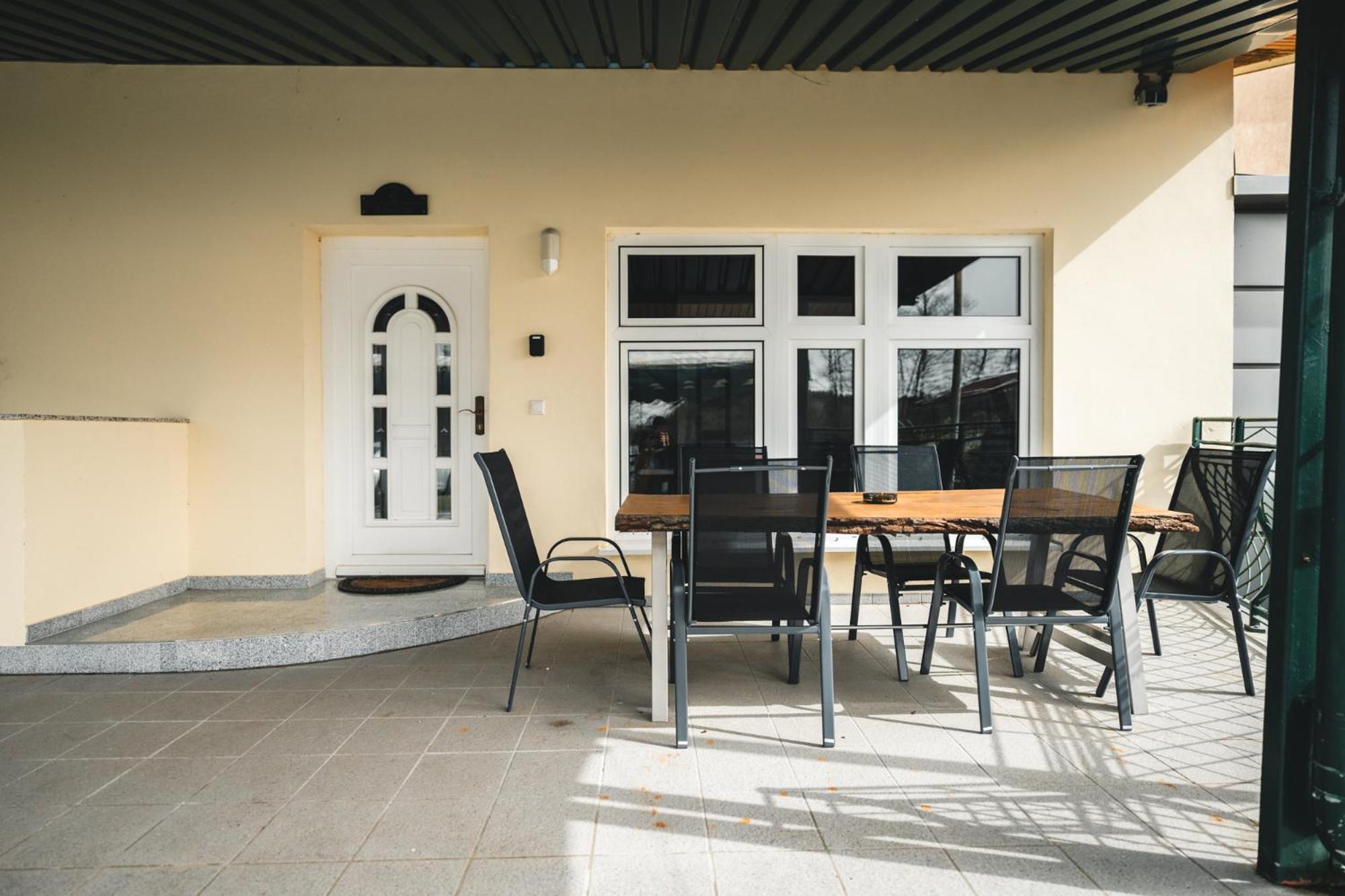 Black Tiger Seaside - Ferienwohnungen Direkt Am See Garden Zewnętrze zdjęcie