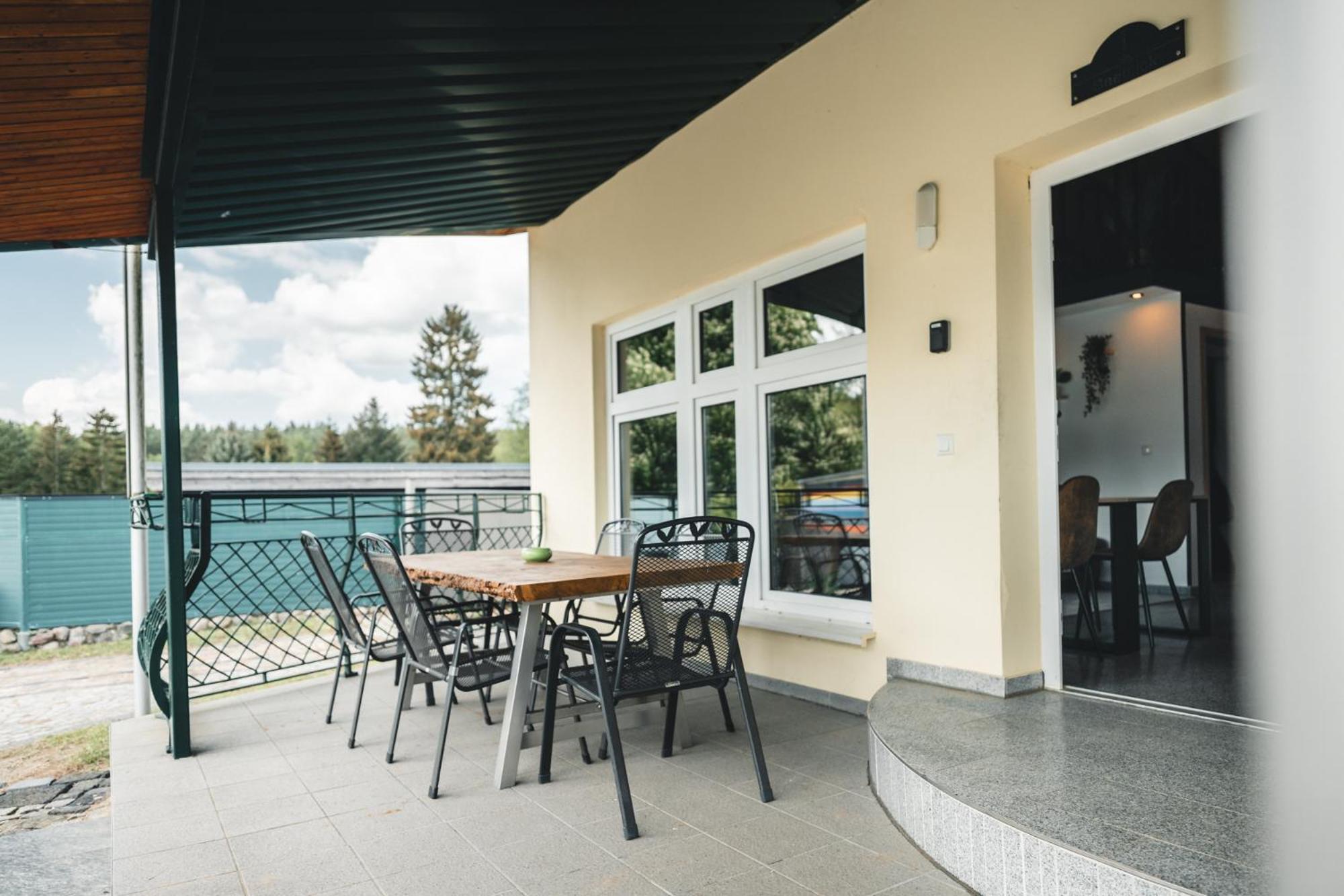 Black Tiger Seaside - Ferienwohnungen Direkt Am See Garden Zewnętrze zdjęcie